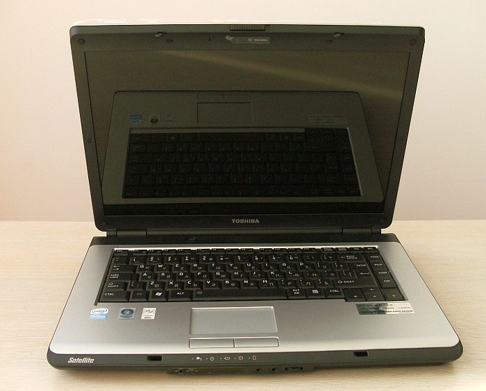 Toshiba satellite l300 не включается дисплей