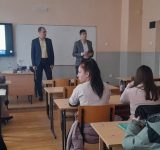 Инж. Димитър Димитров участва в съвместен урок на тема „Основи на застраховането“