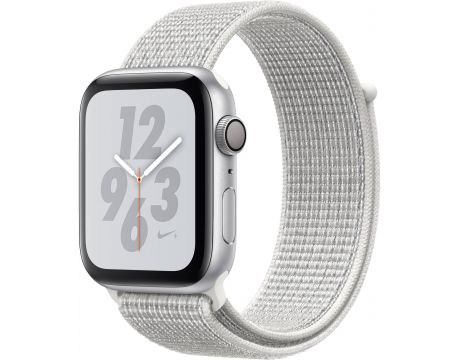 Apple Watch Nike+ Series 4, сребрист на супер цени