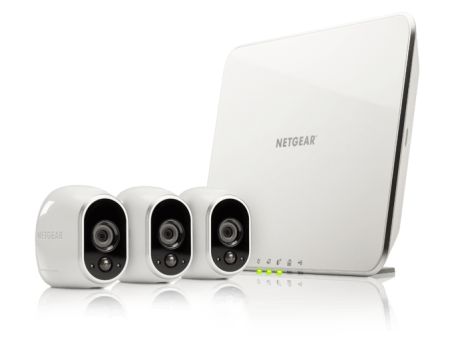NETGEAR Arlo VMS3330 с 3 IP камери на супер цени