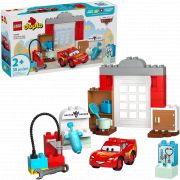 Конструктор LEGO McQueen's Visit to Doc's Garage на супер цени
